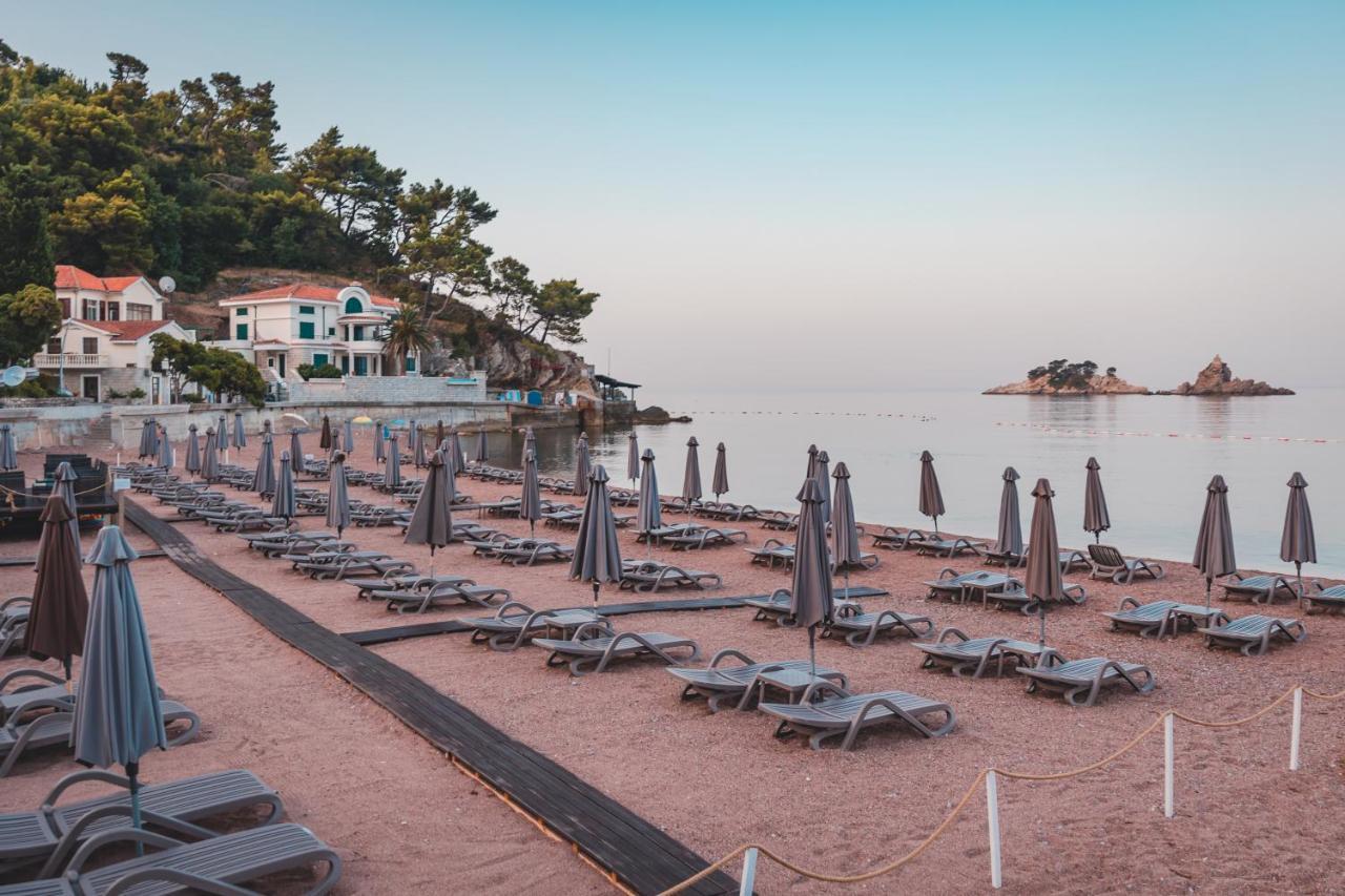 Hotel Ami Budva Petrovac Eksteriør bilde