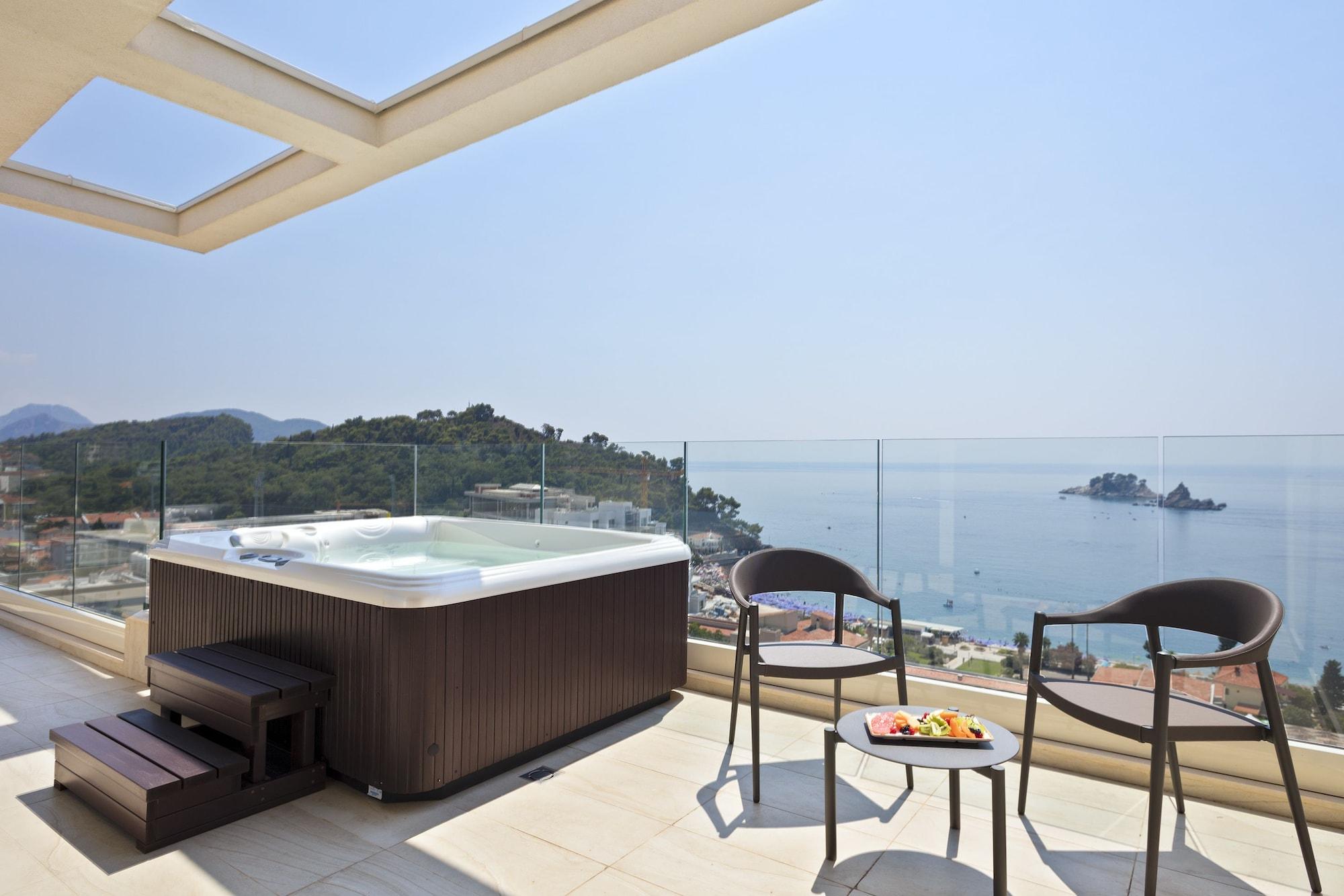 Hotel Ami Budva Petrovac Eksteriør bilde