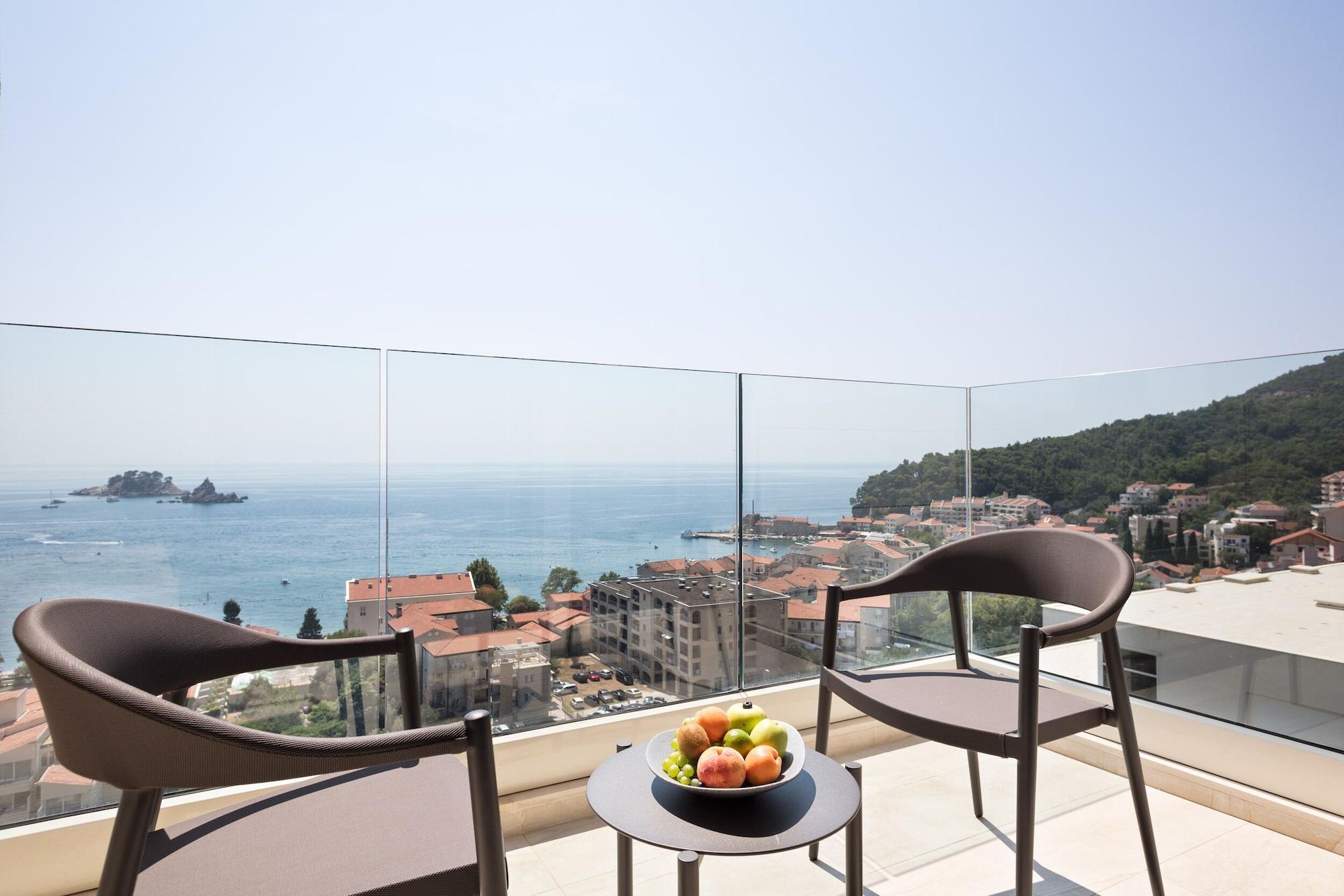 Hotel Ami Budva Petrovac Eksteriør bilde