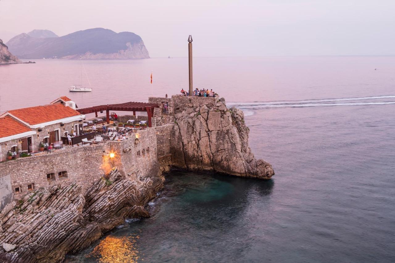 Hotel Ami Budva Petrovac Eksteriør bilde